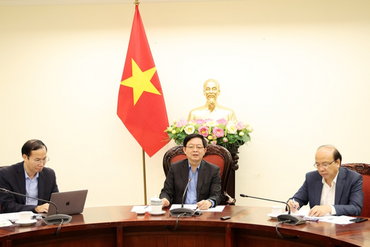 Hoàn thiện thể chế, xây dựng môi trường pháp lý ổn định, minh bạch