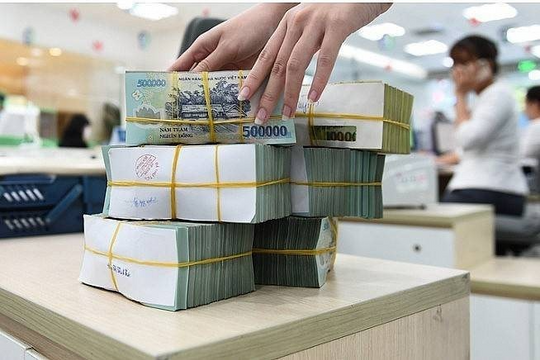 Thị trường tiền tệ phân hóa mạnh, lãi suất ngắn hạn leo thang