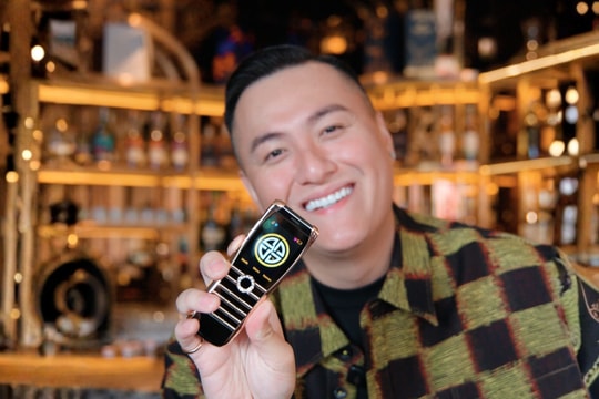 Chuẩn mực xa xỉ: Chiếc điện thoại kim cương Anh Quốc được Fabo Nguyễn ao ước