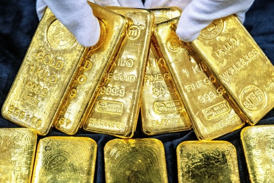 Giá vàng châu Á bật tăng mạnh trước rủi ro địa chính trị toàn cầu