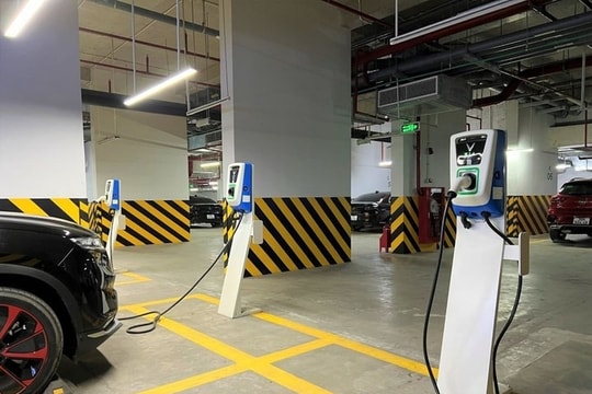 Bộ Xây dựng lấy ý kiến quy định mới về khu để xe điện tại chung cư