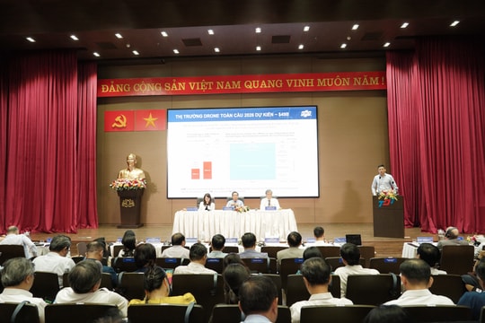 TP.HCM bàn giải pháp phát triển kinh tế tầm thấp