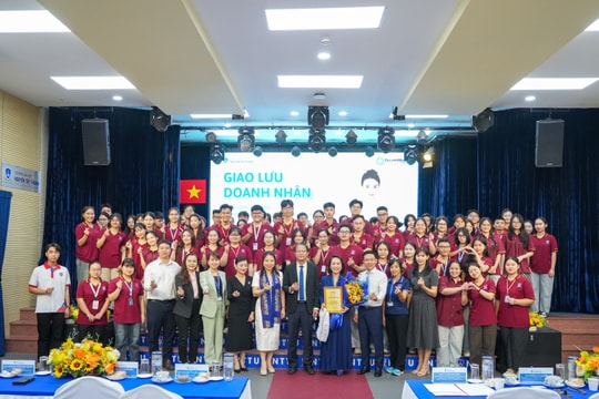 Dự án STEP UP: Kết nối Doanh nhân và sinh viên