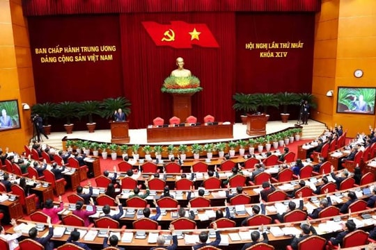 Công bố danh sách 19 ủy viên Bộ Chính trị khóa XIV