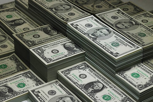 USD trượt dài trước lo ngại chính sách và bất ổn kinh tế Mỹ