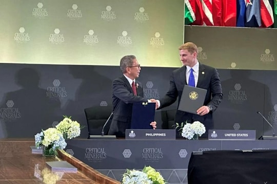 Mỹ mở rộng hợp tác khoáng sản chiến lược với Philippines, Brazil giữ lập trường độc lập