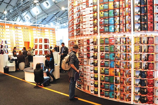 Kiến quốc văn hóa: Từ giấc mơ Frankfurt đến Việt Nam