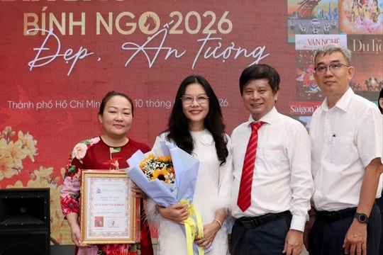 Tạp chí Doanh Nhân Sài Gòn nhận giải khuyến khích bìa Báo Xuân Bính Ngọ 2026