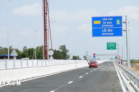 Cao tốc Cần Thơ - Cà Mau khai thác tạm 2 trạm dừng nghỉ dịp Tết Bính Ngọ 2026