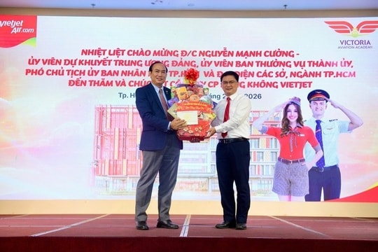 Phó chủ tịch UBND TP.HCM Nguyễn Mạnh Cường thăm và chúc Tết Vietjet nhân dịp Xuân Bính Ngọ 2026