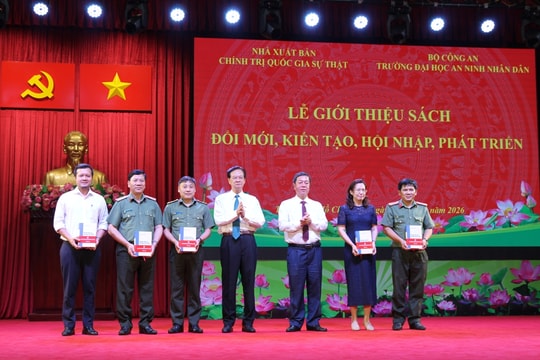 Ra mắt sách “Đổi mới, kiến tạo, hội nhập, phát triển” của nguyên Thủ tướng Nguyễn Tấn Dũng