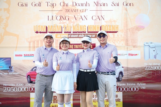 Ngày càng nhiều "bóng hồng" trên sân golf