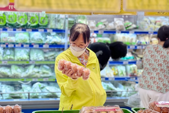 Siêu thị tăng khuyến mãi đến 50% để giữ ổn định giá hàng hóa