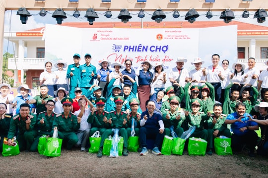 Saigon Co.op đưa “phiên chợ nghĩa tình” ra Côn Đảo