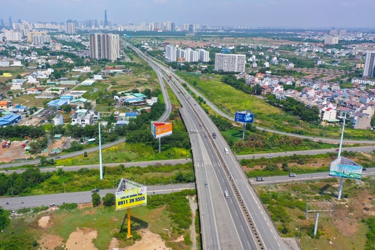 Phường Tân Sơn Nhất: Thực tiễn triển khai chuyển đổi số và những vấn đề đặt ra từ cơ sở