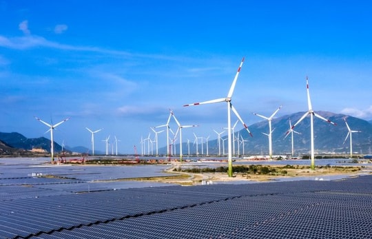 Thúc đẩy phát triển ngành công nghiệp năng lượng tái tạo, năng lượng mới