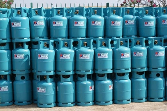 Giá gas lập đỉnh mới, tăng gần 100.000 đồng mỗi bình 12 kg