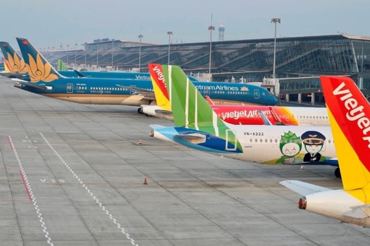 Bộ Xây dựng nghiên cứu tăng trần giá vé máy bay nội địa