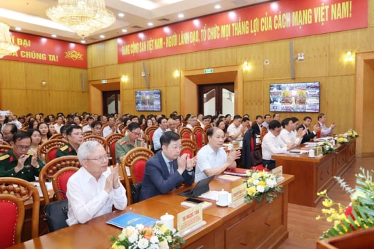 Quán triệt Nghị quyết Đại hội XIV của Đảng tới đội ngũ báo chí, văn nghệ sĩ, trí thức