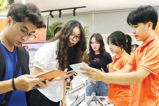 Phát triển văn hóa đọc trong doanh nghiệp TP.HCM: Doanh nghiệp là cầu nối đưa việc đọc “sống” hàng ngày (Bài 2)