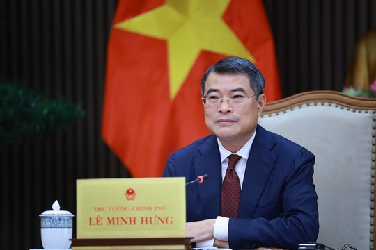 Thủ tướng Lê Minh Hưng điện đàm với Thủ tướng Singapore, thúc đẩy hợp tác trung tâm tài chính