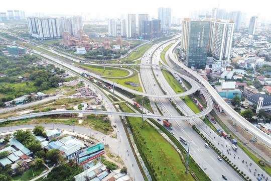 Bài toán "kéo - đẩy" cho giao thông công cộng TP.HCM: "Đô thị xe máy" và nhiều hệ lụy (Bài 1)