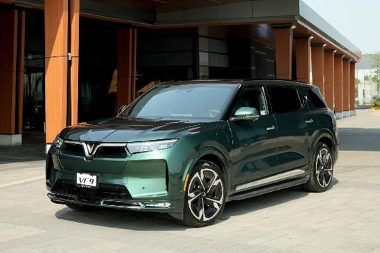 Chủ xe doanh nhân nói về VinFast VF 9: Lái nhàn và thư giãn hơn hẳn xe Đức, xe Mỹ từng đi