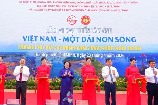Khai mạc triển lãm “Việt Nam - Một dải non sông”: Tôn vinh lịch sử, lan tỏa khát vọng phát triển