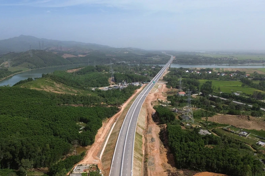 Bộ Xây dựng yêu cầu làm rõ cơ chế thanh toán dự án cao tốc Quảng Ngãi - Kon Tum