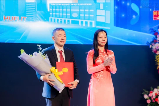 PGS.TS Trần Mạnh Hà giữ chức Hiệu trưởng HUFLIT nhiệm kỳ 2026 - 2030