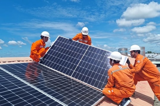 Bộ Công Thương triển khai kế hoạch tiết kiệm điện và thúc đẩy điện mặt trời mái nhà