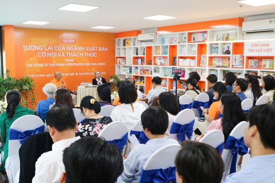 Tương lai ngành xuất bản và cơ hội để sách Việt ra thế giới