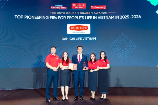 Dai-ichi Life Việt Nam nhận giải Rồng Vàng về chuyển đổi số và đổi mới dịch vụ