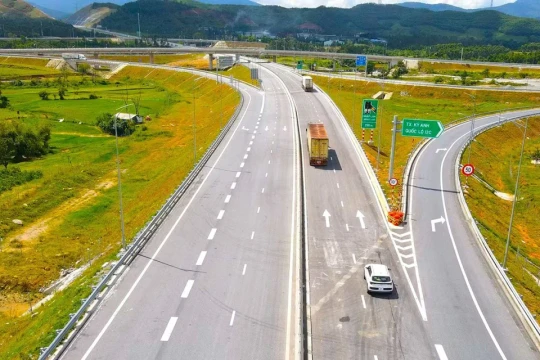 Đề xuất thu phí 900 - 1.300 đồng/km khi lưu thông trên cao tốc Bắc - Nam