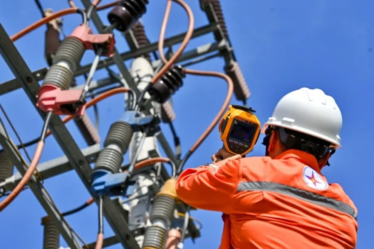 Tiêu thụ điện toàn quốc lập kỷ lục mới giữa cao điểm nắng nóng