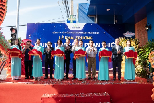 Khai trương Trung tâm Sách Phan Thiết với không gian hiện đại rộng 500 m²