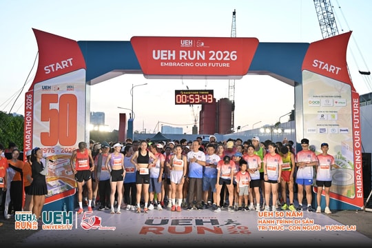 Hơn 4.000 runner cùng viết nên hành trình “Tri thức - Con người - Tương lai” tại UEH Run Half Marathon 2026