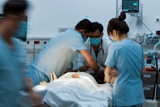 Bệnh viện FV cứu một bệnh nhân Campuchia thoát chết chỉ trong 15 phút