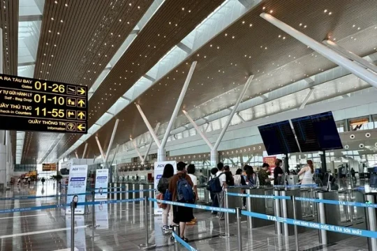 Chính phủ yêu cầu hoàn thiện quy định về nghĩa vụ thuế đối với người xuất cảnh
