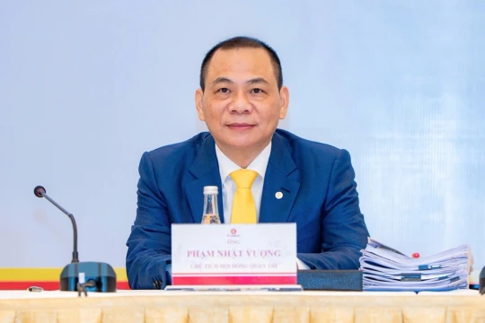 Tỷ phú Phạm Nhật Vượng nắm gần 5% vốn LPBank