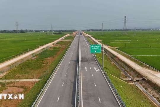 Cao tốc qua Hà Tĩnh sẵn sàng thu phí không dừng từ giữa tháng 7
