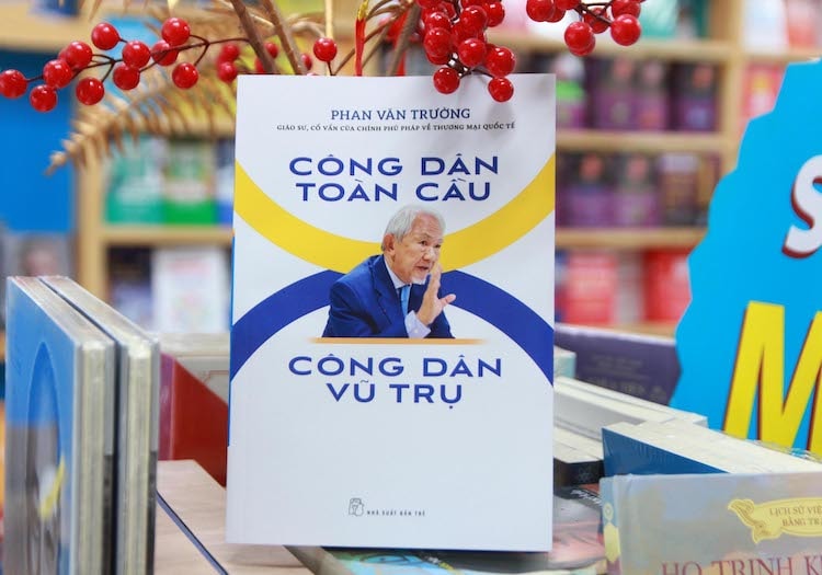 Công dân toàn cầu - Công dân vũ trụ