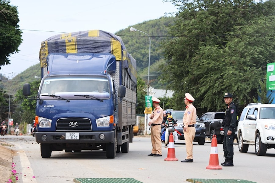 Tổng kiểm soát ô tô kinh doanh vận tải toàn quốc từ ngày 1/8