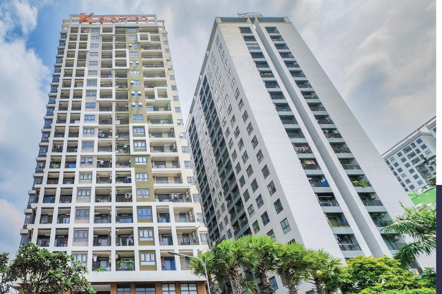 Cư dân The EastGate nhận sổ hồng căn hộ