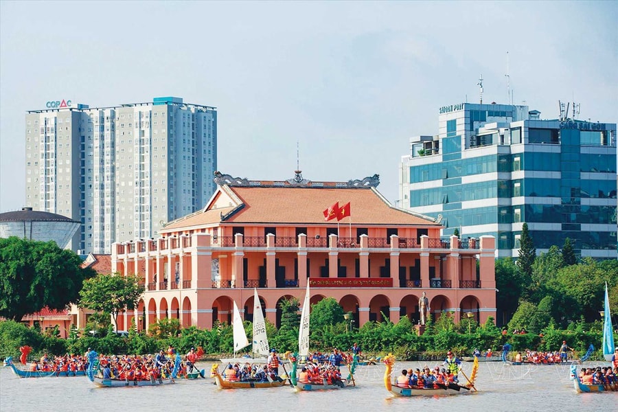 Sau lễ hội là gì?