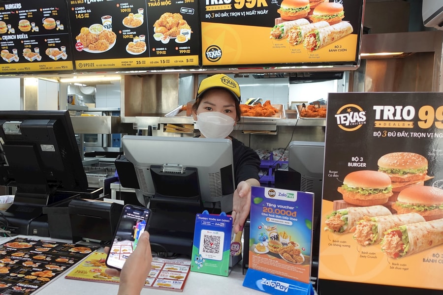 80-85% lượng thanh toán của nhiều nhà kinh doanh là tiền mặt