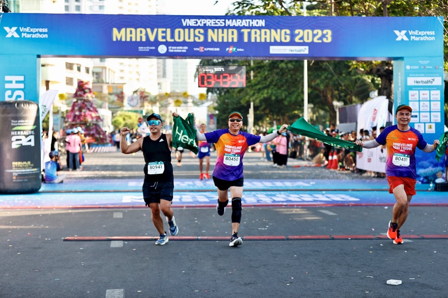 Herbalife Việt Nam tiếp tục tài trợ dinh dưỡng giải VnExpress Marathon Marvelous Nha Trang