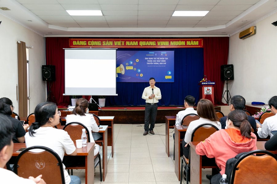 Học viên thích thú với việc ứng dụng ChatGPT trong công việc báo chí - truyền thông