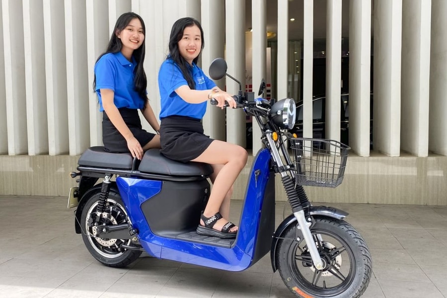 Ra mắt xe máy điện Selex Camel 2 chở khách, và giải pháp chở hàng đông lạnh bằng xe máy điện