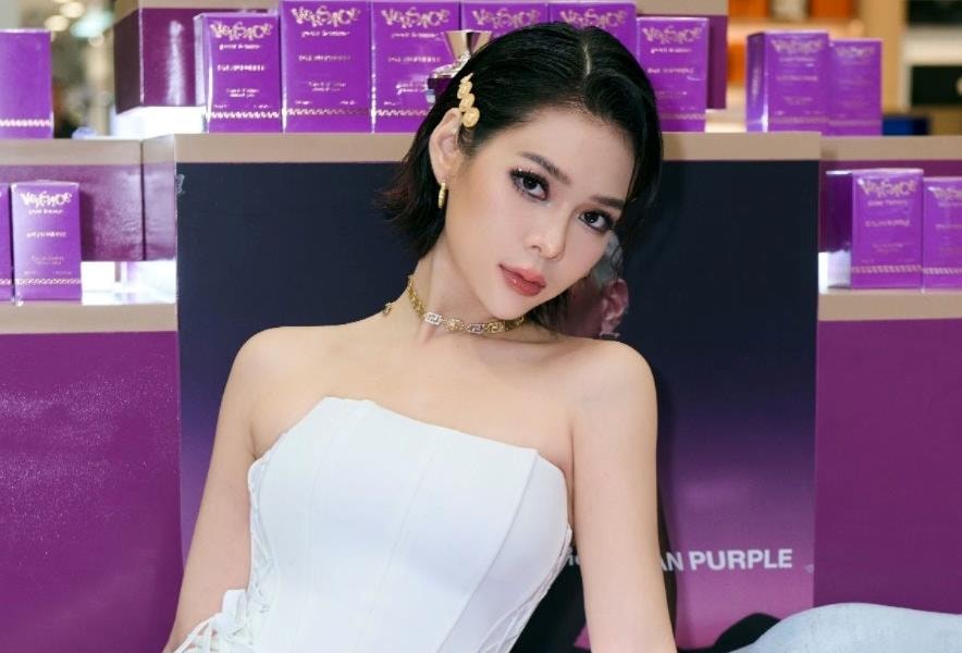 Versace Dylan Purple - tươi sáng và thanh lịch